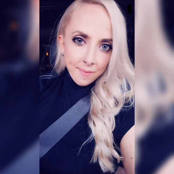 Meet your Posher, Dawn - Picture 1 of 1